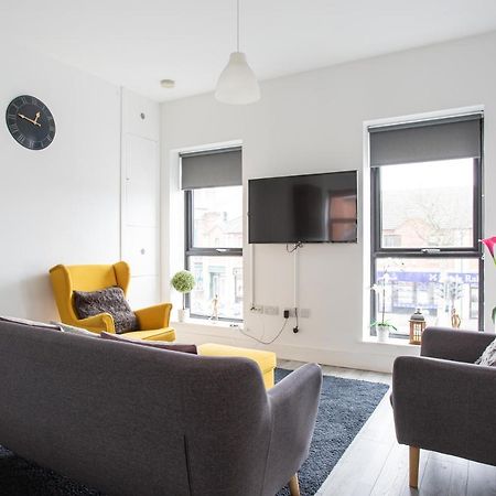 Modern Luxury Apartment, Sleeps 6, Best Location Belfast Kültér fotó