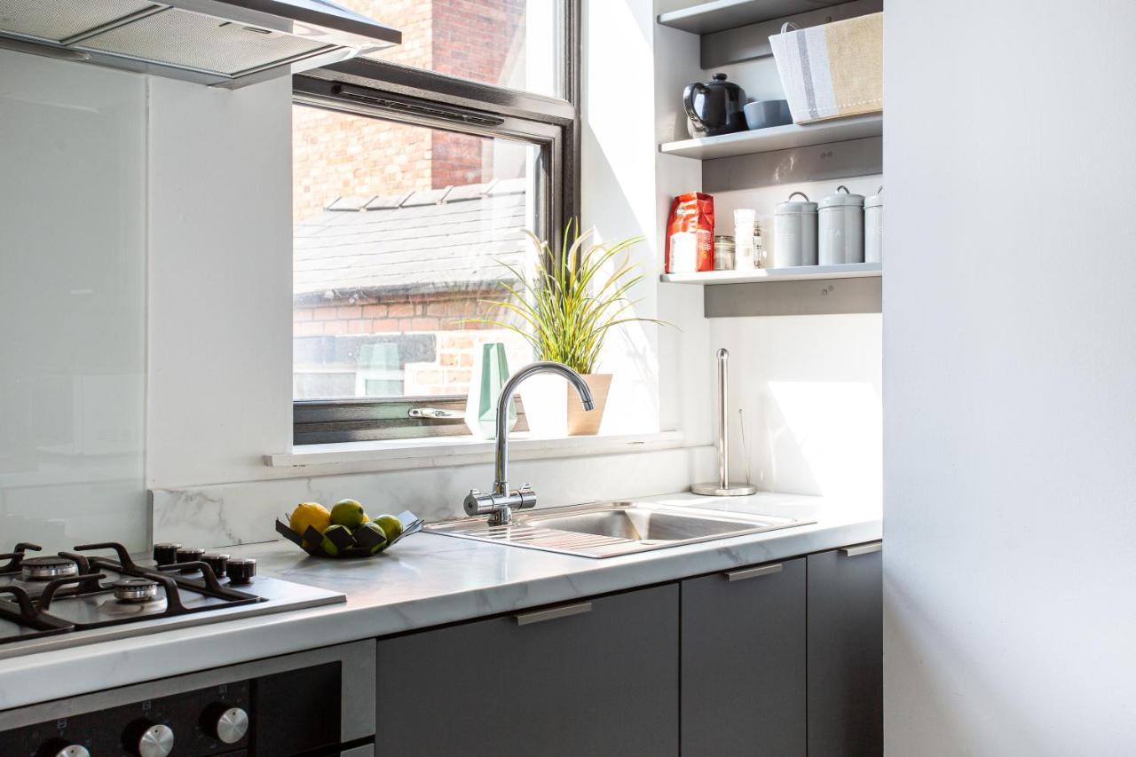 Modern Luxury Apartment, Sleeps 6, Best Location Belfast Kültér fotó
