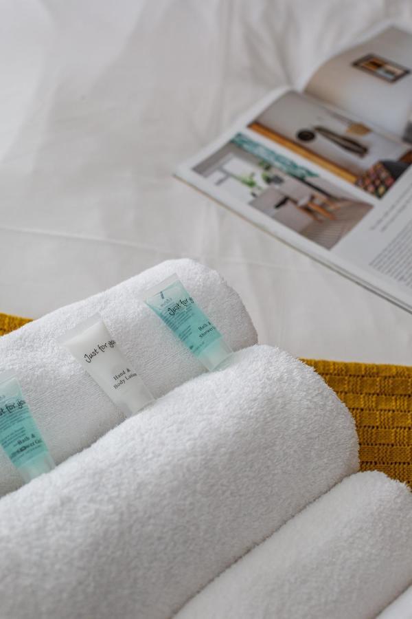 Modern Luxury Apartment, Sleeps 6, Best Location Belfast Kültér fotó