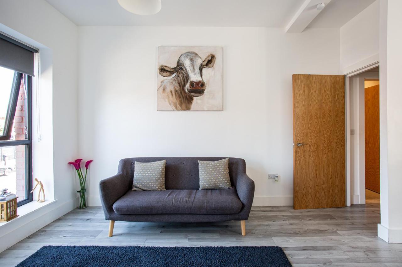 Modern Luxury Apartment, Sleeps 6, Best Location Belfast Kültér fotó