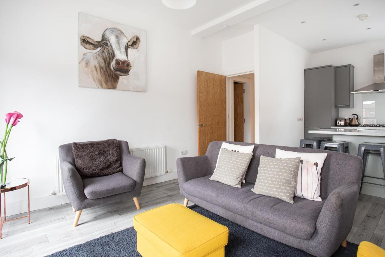 Modern Luxury Apartment, Sleeps 6, Best Location Belfast Kültér fotó
